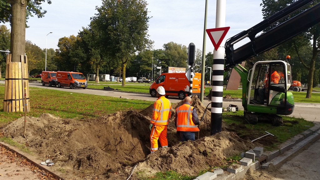 Werkzaamheden aan de rotonde Bruistensingel/Hervensebaan