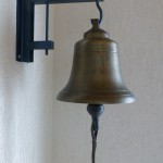 De klok komt nog uit het oude klooster.